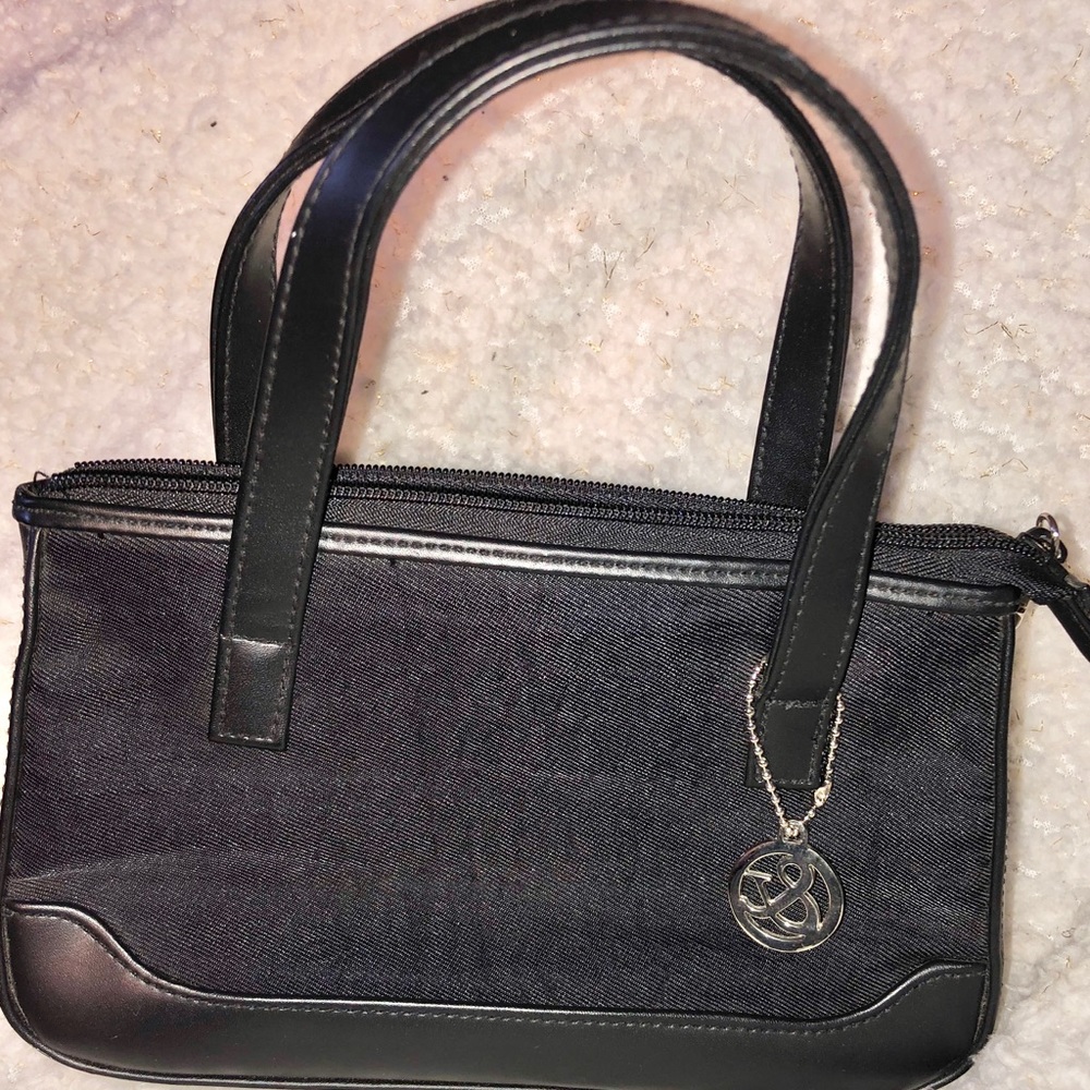 Frankie and Johnny small black purse with keychain